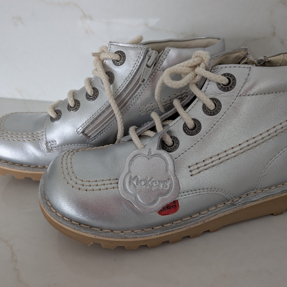 Kickers Metallic Silver Kids Boots - Like New - Picture 2 of 6